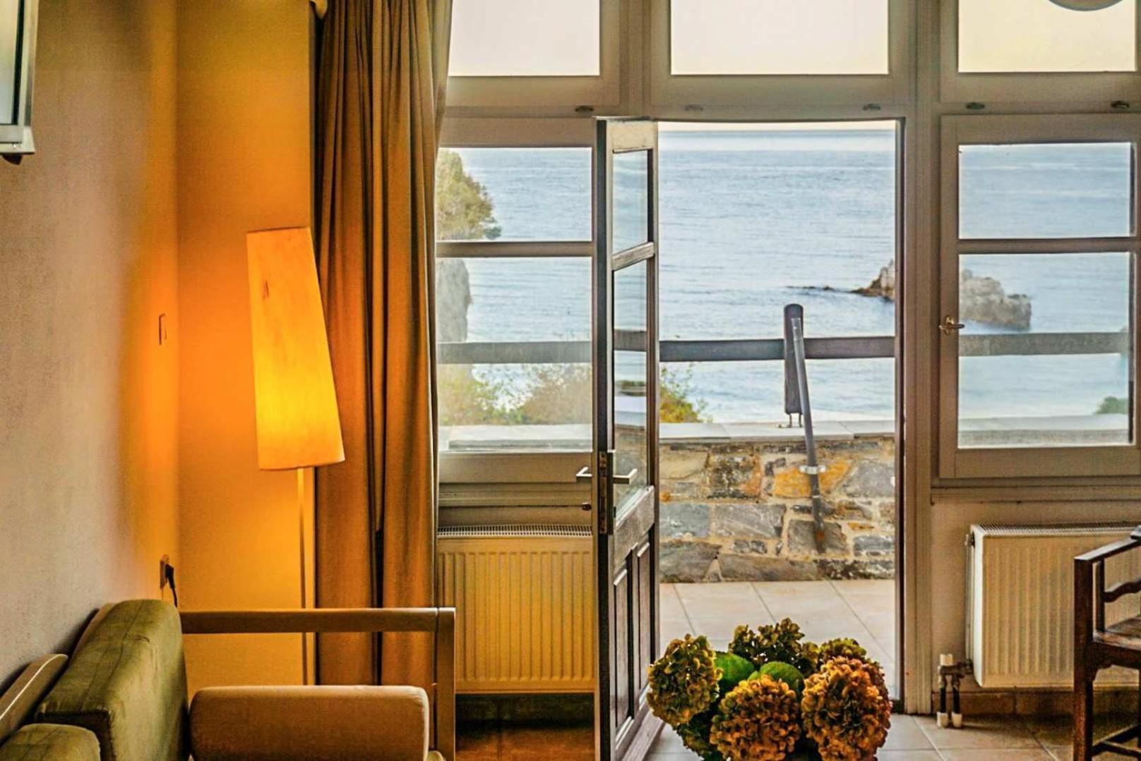 Beachfront Pelion Getaways - Palia Damouchari Suites Екстериор снимка